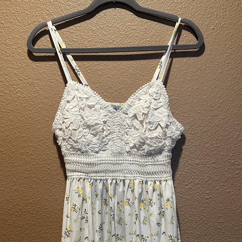 Almost Famous White Floral Dress
